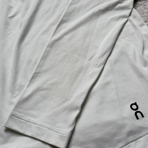 On Running Performance Long-T, Size M - Picture 9 of 9